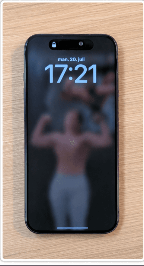 Etter: iPhone 15 Pro – Skjerm- og bakglassreparasjon
